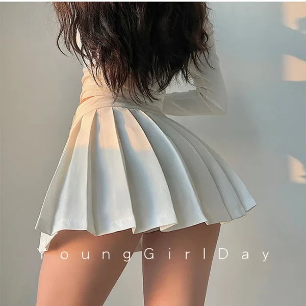 Women's Pleated Skirt with Shorts