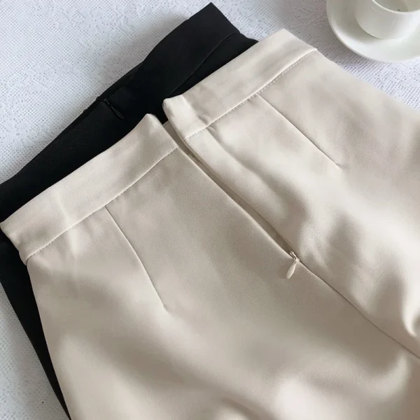 Women Chain Shorts