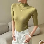 Women's Mock Neck T-shirt