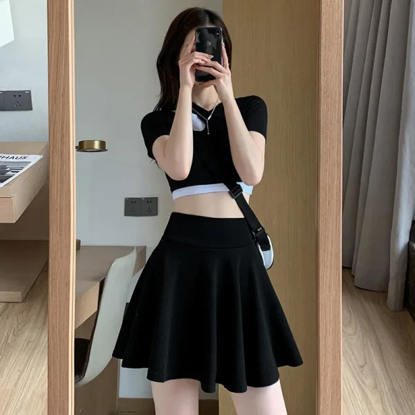 Women's Pleated Mini Skirt