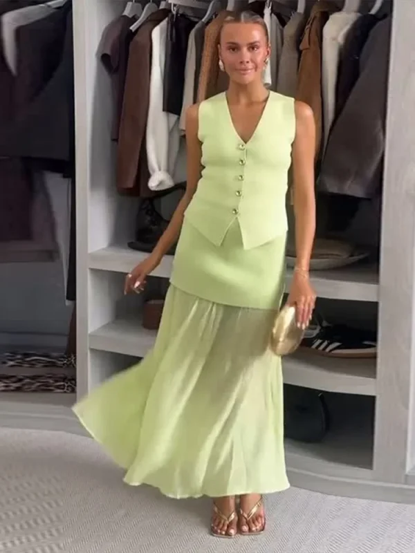 Women's Knit Vest and Skirt Set